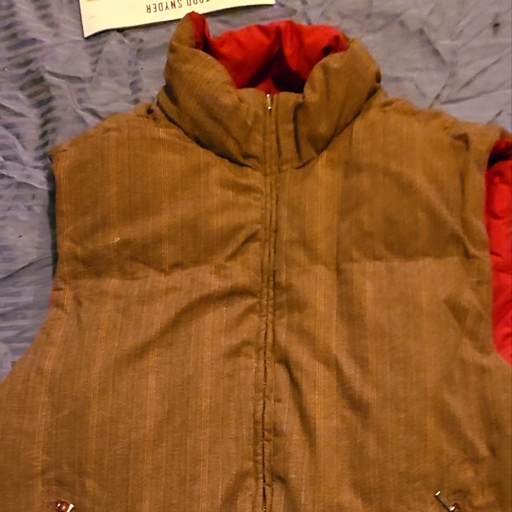 100% Goose Down Vest